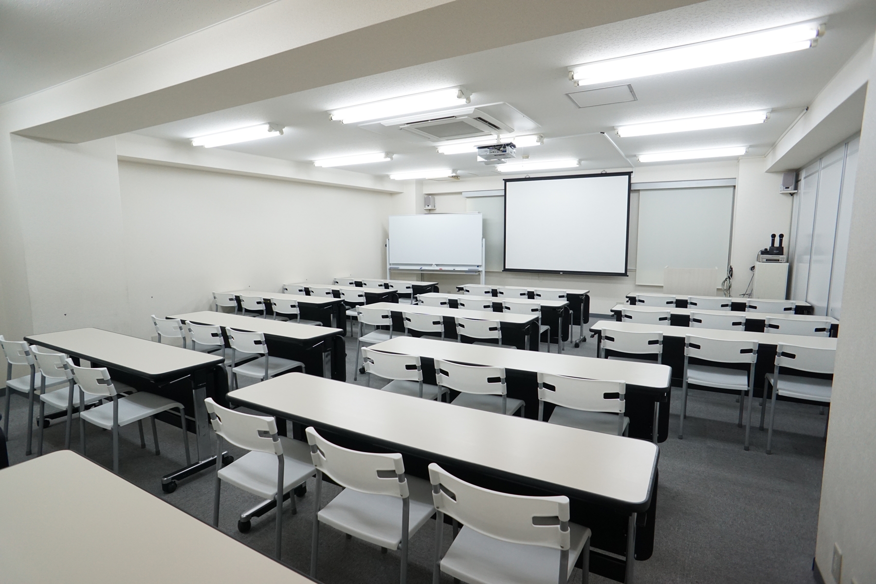 名駅セミナーオフィス　会議室ルームA/B