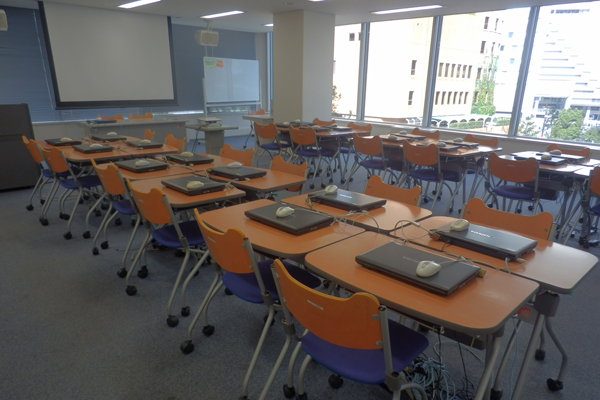 大阪市立総合生涯学習センター