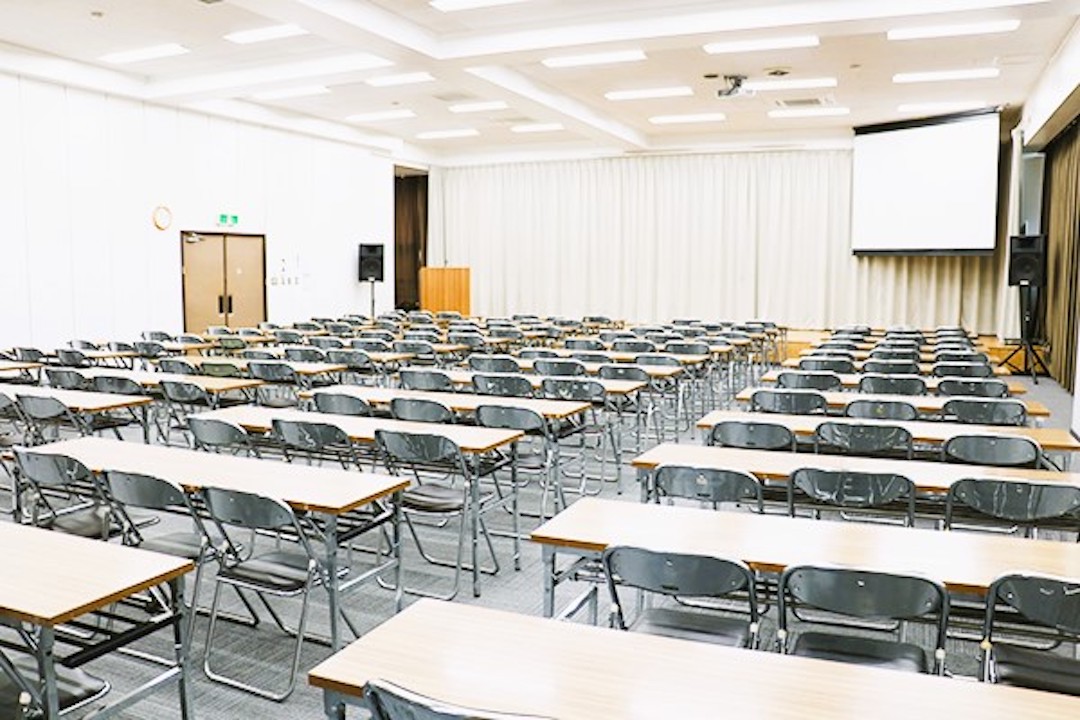 学校法人ＹＩＣ学院の貸し会議室・貸し教室