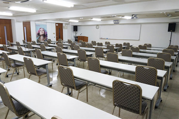 〈専〉YIC京都工科自動車大学校 京都貸し教室・会議室