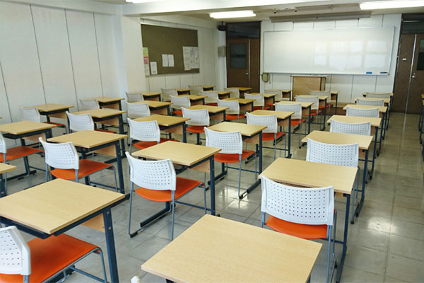 〈専〉YIC京都工科自動車大学校 京都貸し教室・会議室