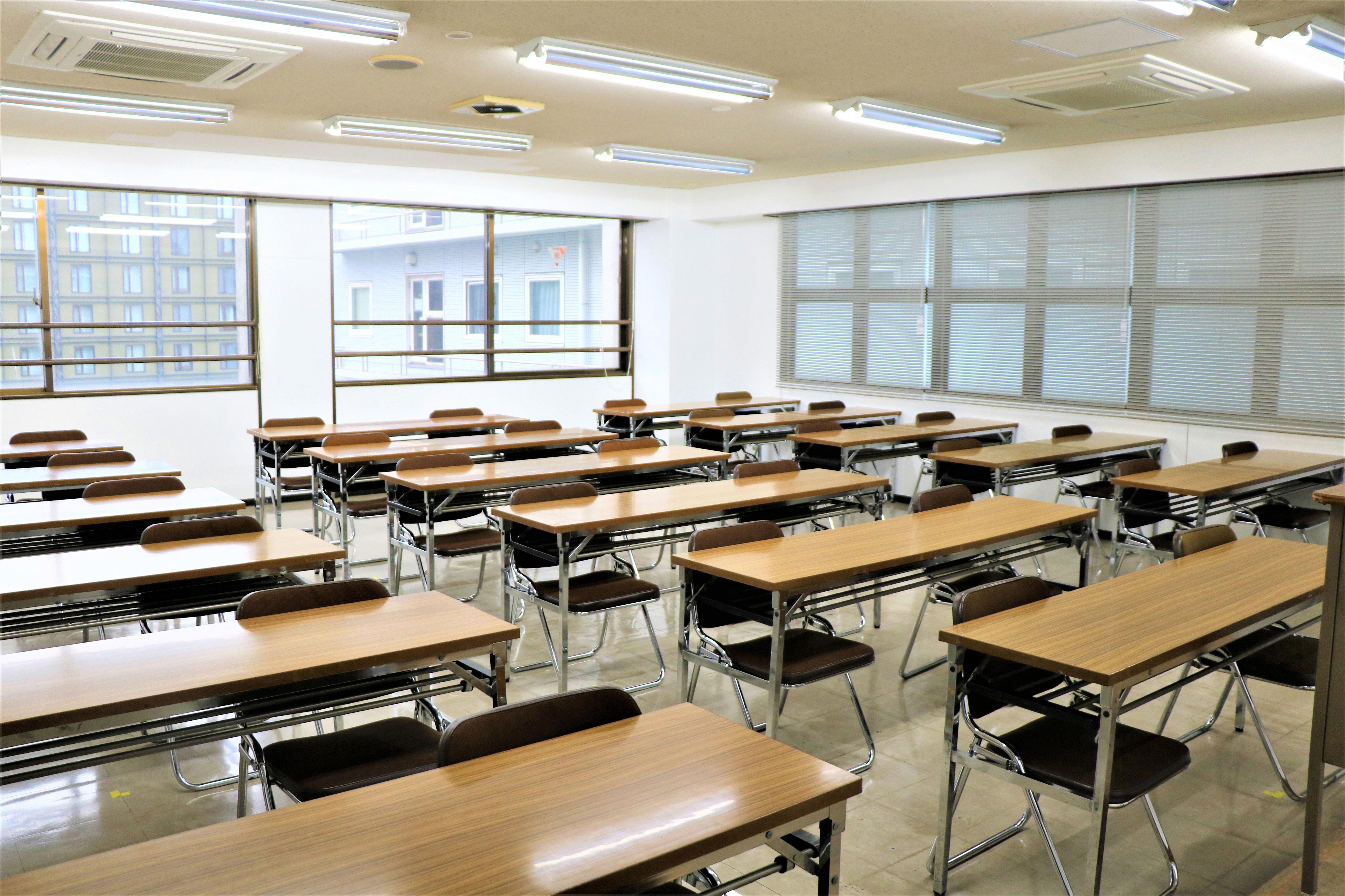 〈専〉YIC京都工科自動車大学校 京都貸し教室・会議室