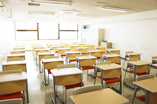 〈専〉YIC京都工科自動車大学校 京都貸し教室・会議室