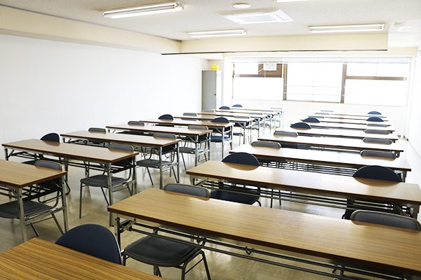 〈専〉YIC京都工科自動車大学校 京都貸し教室・会議室
