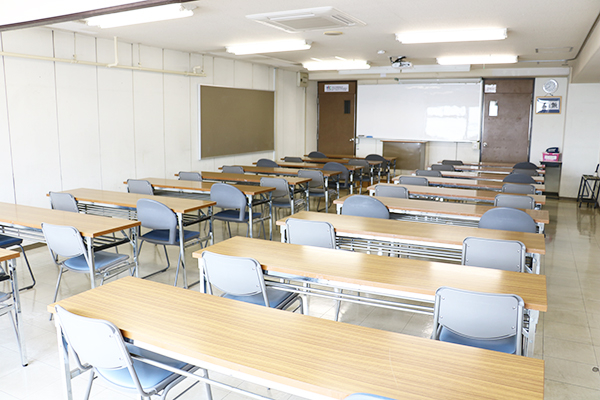 〈専〉YIC京都工科自動車大学校 京都貸し教室・会議室