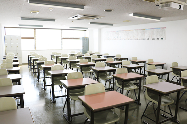 〈専〉YIC京都工科自動車大学校 京都貸し教室・会議室