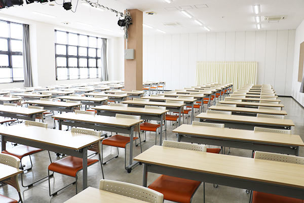 〈専〉YIC京都工科自動車大学校 京都貸し教室・会議室