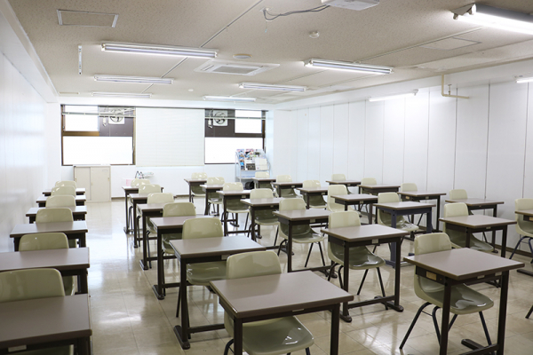 〈専〉YIC京都工科自動車大学校 京都貸し教室・会議室
