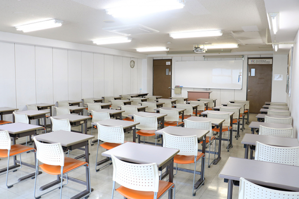 〈専〉YIC京都工科自動車大学校 京都貸し教室・会議室