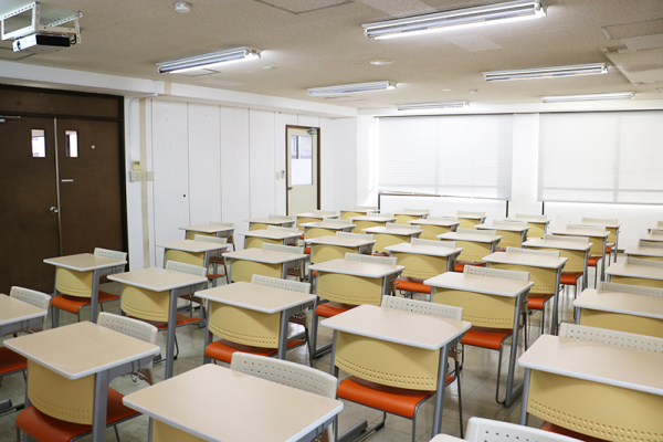 〈専〉YIC京都工科自動車大学校 京都貸し教室・会議室