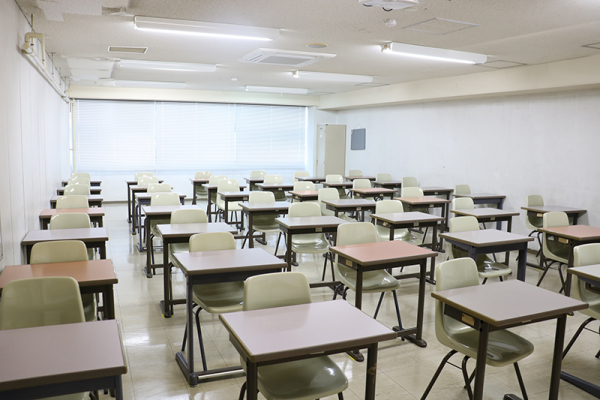 〈専〉YIC京都工科自動車大学校 京都貸し教室・会議室