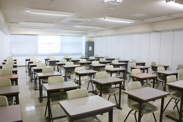 〈専〉YIC京都工科自動車大学校 京都貸し教室・会議室