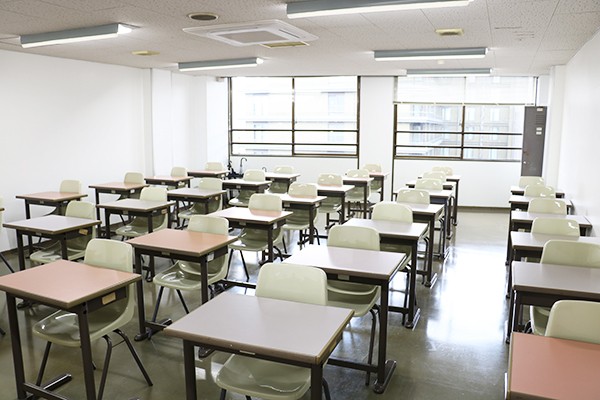 〈専〉YIC京都工科自動車大学校 京都貸し教室・会議室