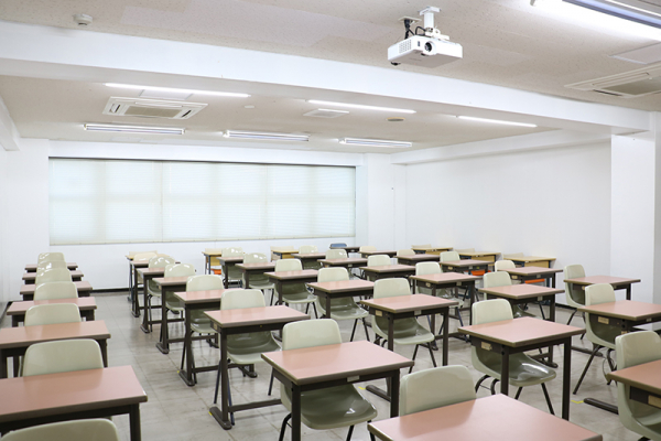 〈専〉YIC京都工科自動車大学校 京都貸し教室・会議室
