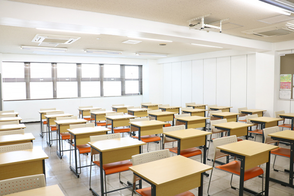 〈専〉YIC京都工科自動車大学校 京都貸し教室・会議室