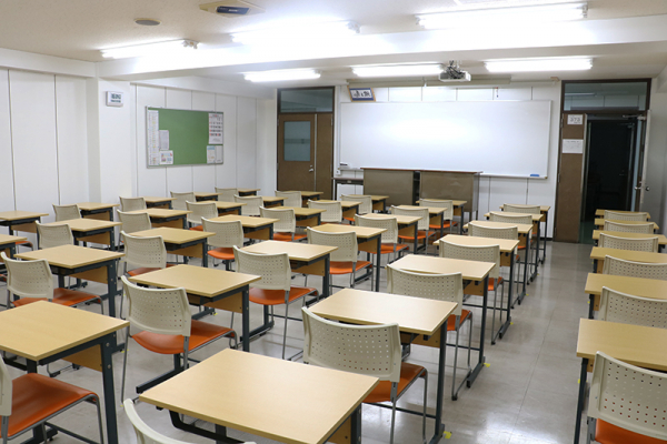 〈専〉YIC京都工科自動車大学校 京都貸し教室・会議室
