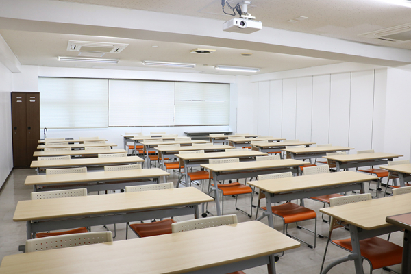 〈専〉YIC京都工科自動車大学校 京都貸し教室・会議室
