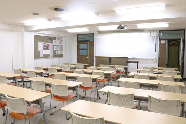 〈専〉YIC京都工科自動車大学校 京都貸し教室・会議室