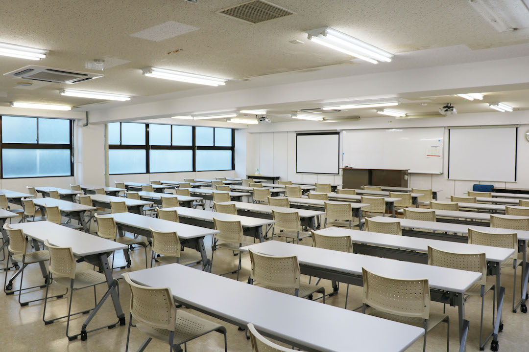 学校法人YIC学院の貸し会議室・貸し教室