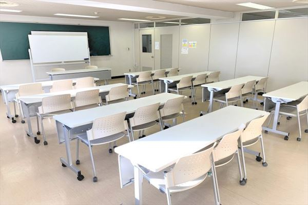 オフィスパーク 栄CHUTOホール会議室