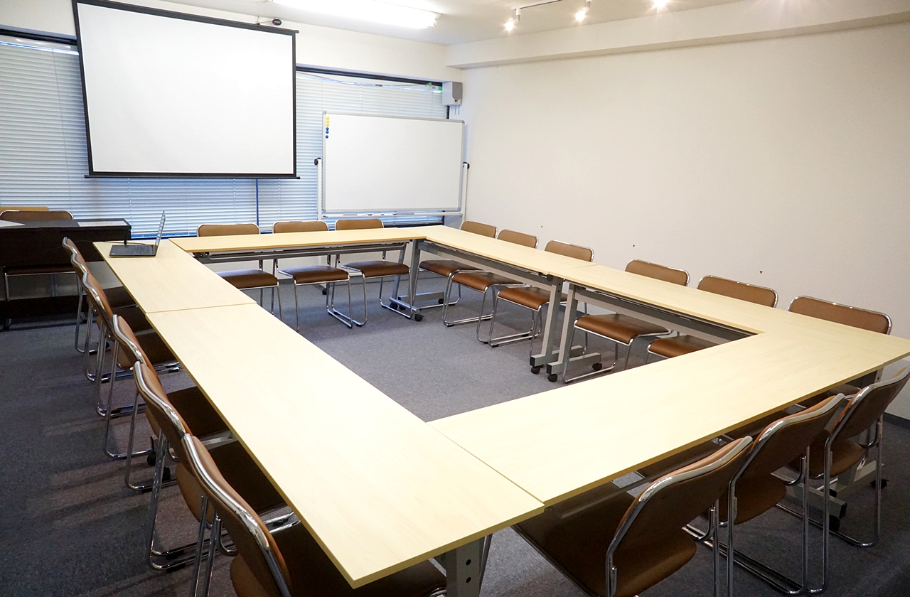 新大阪セミナーオフィス　会議室ルームＯ－６、７