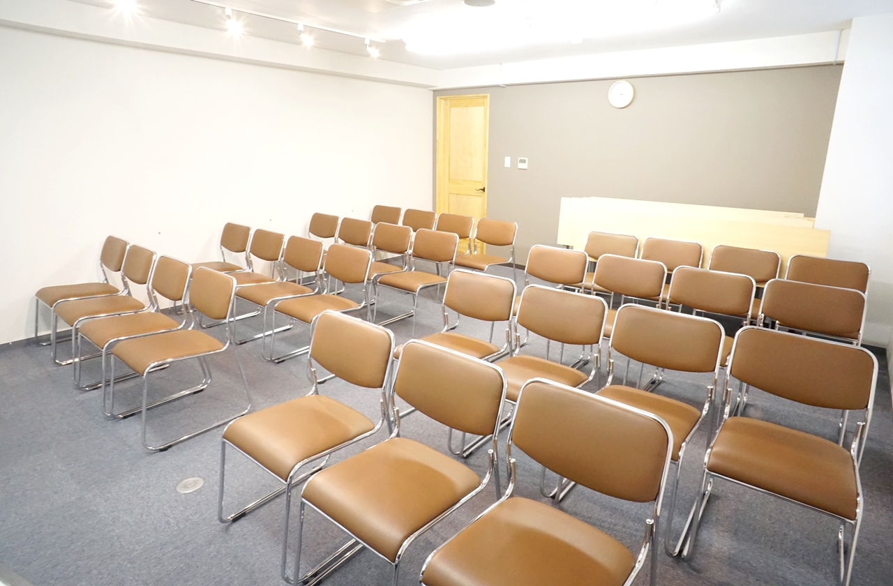 新大阪セミナーオフィス　会議室ルームＯ－６、７