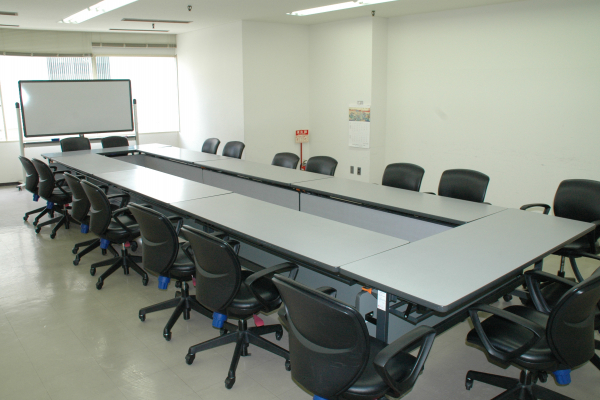 センタープラザ西館 貸会議室