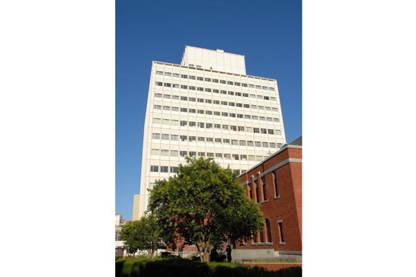 兵庫県民会館