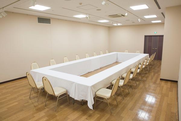 ラッセホール