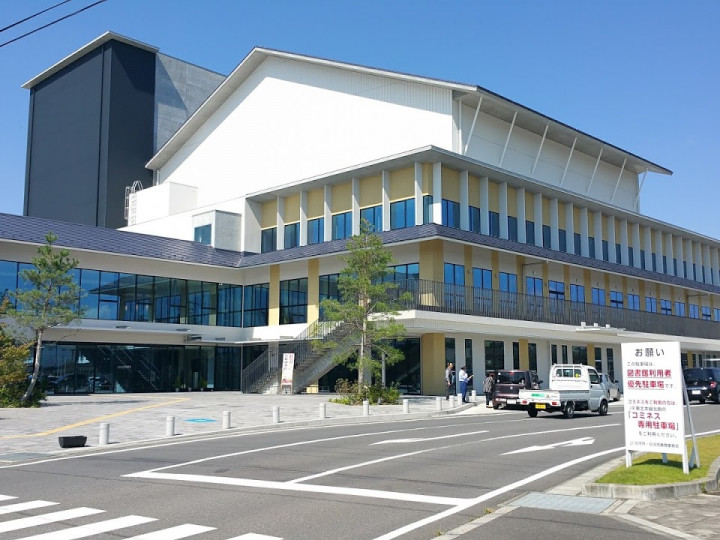 白河文化交流館コミネス