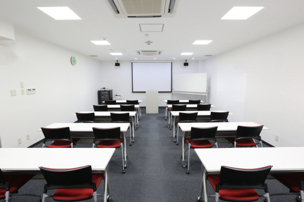 ニュー共栄ビル地下会議室