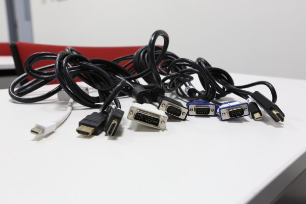 ニュー共栄ビル地下会議室