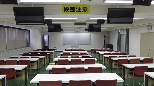 エル・おおさか（大阪府立労働センター）        