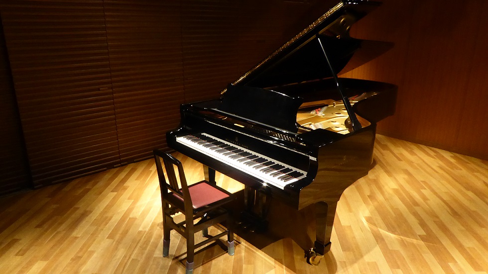 エル・おおさか（大阪府立労働センター）        