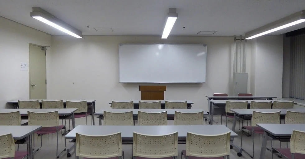 エル・おおさか（大阪府立労働センター）        