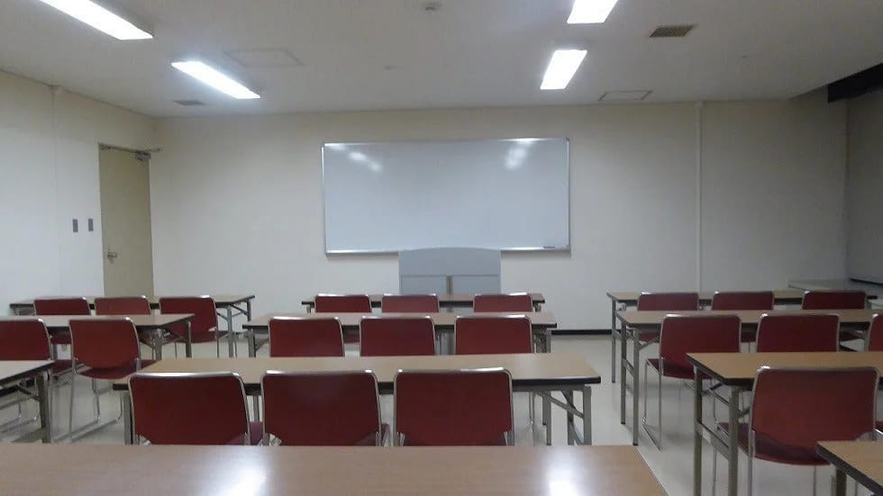 エル・おおさか（大阪府立労働センター）        