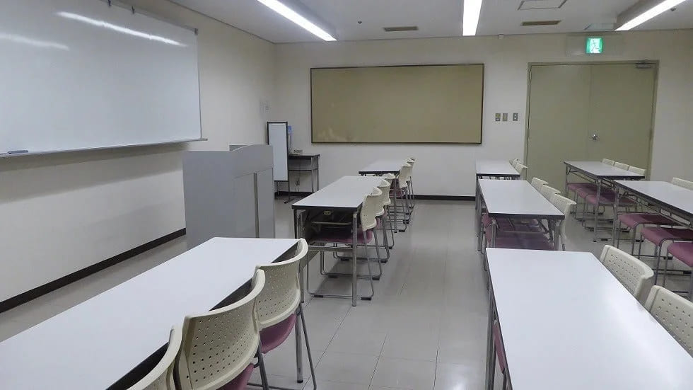 エル・おおさか（大阪府立労働センター）        