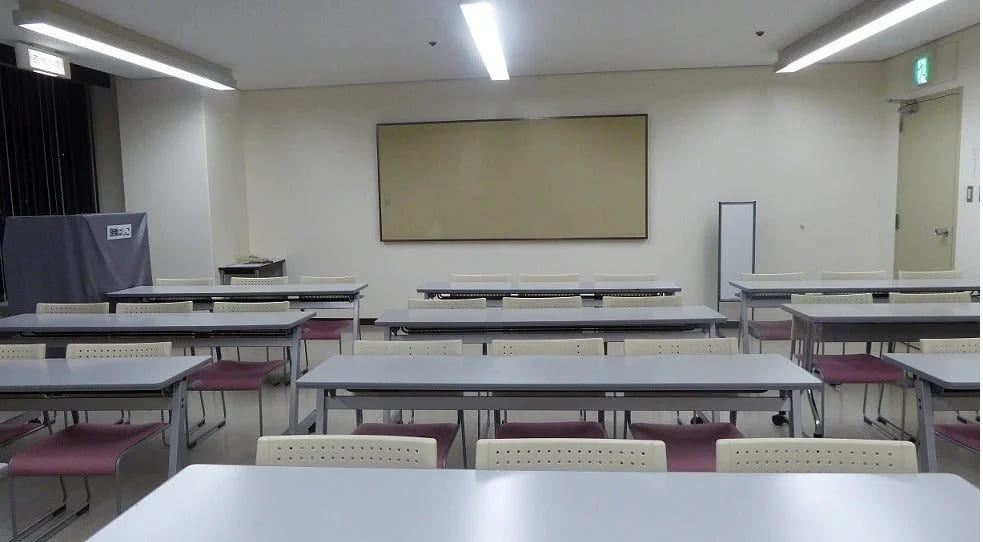 エル・おおさか（大阪府立労働センター）        