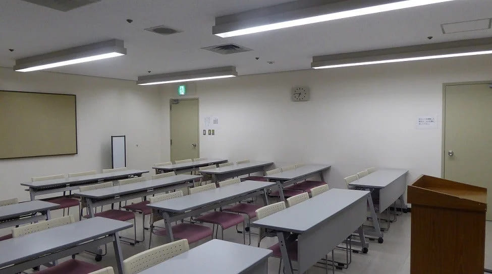 エル・おおさか（大阪府立労働センター）        