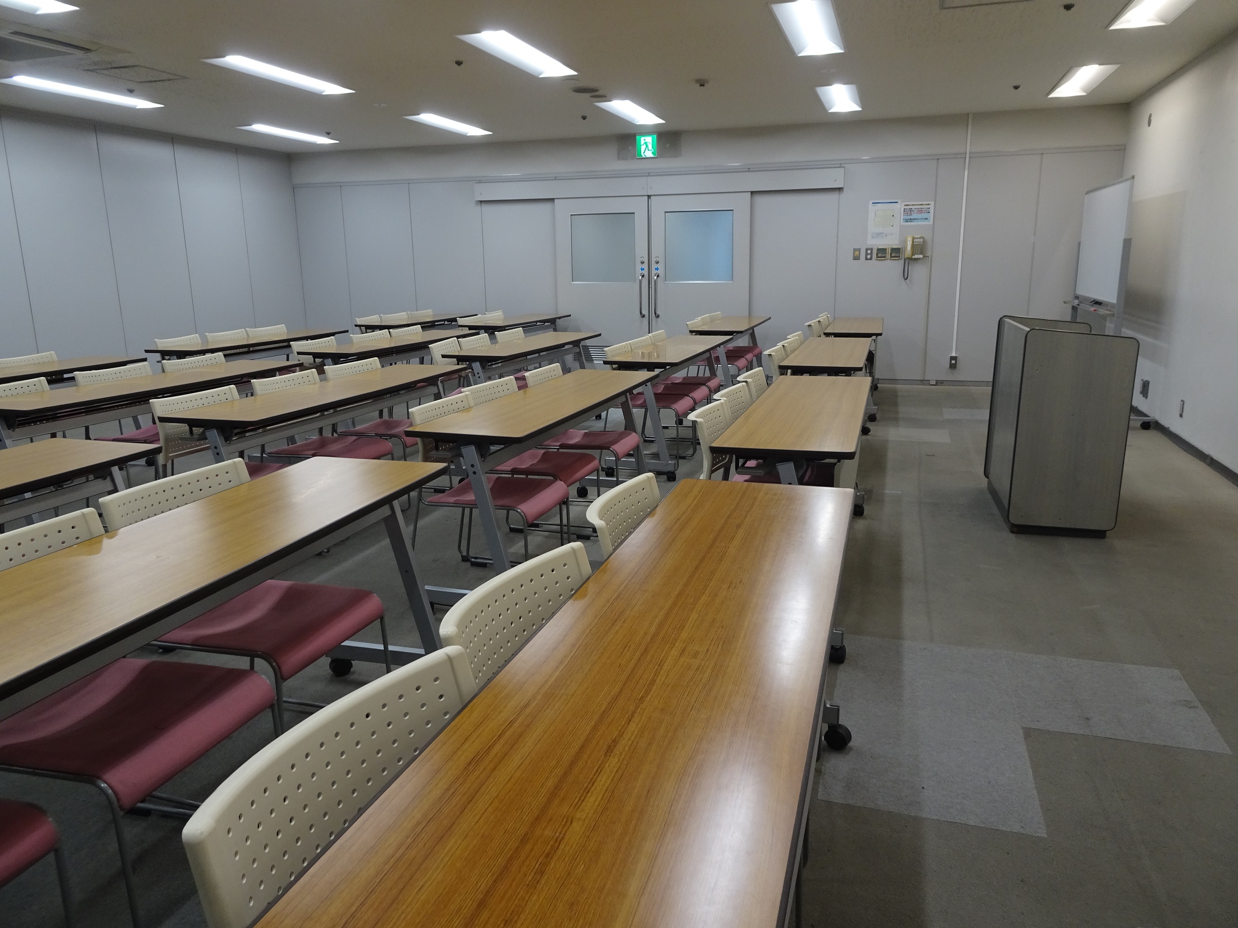 エル・おおさか（大阪府立労働センター）        