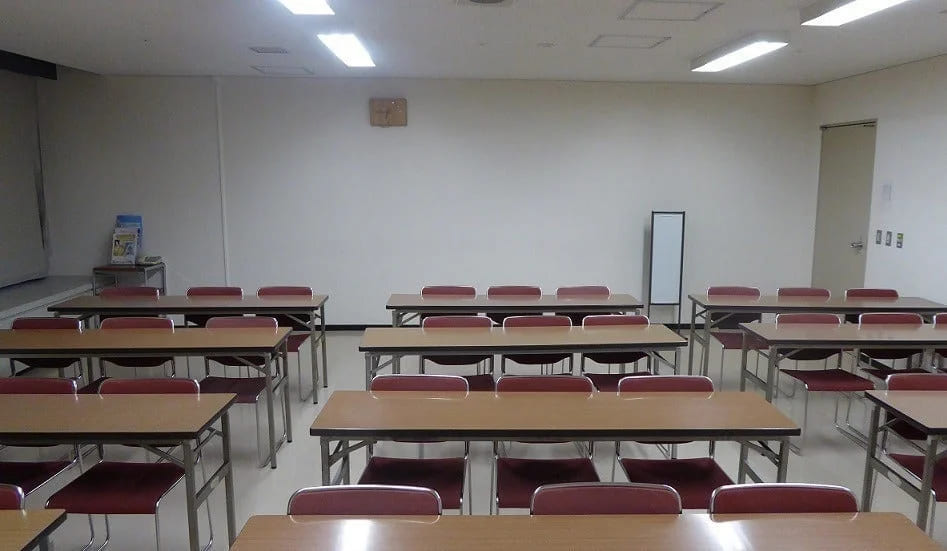 エル・おおさか（大阪府立労働センター）        