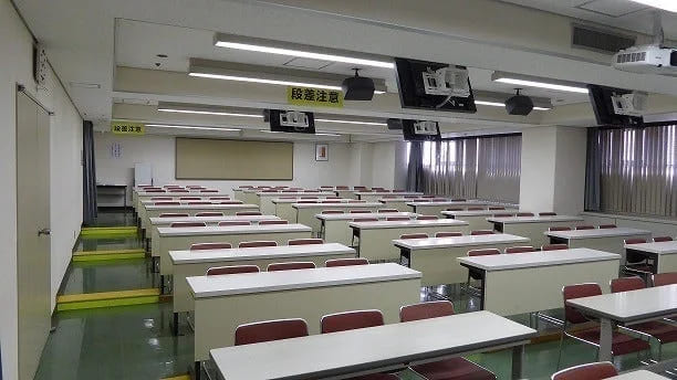 エル・おおさか（大阪府立労働センター）        