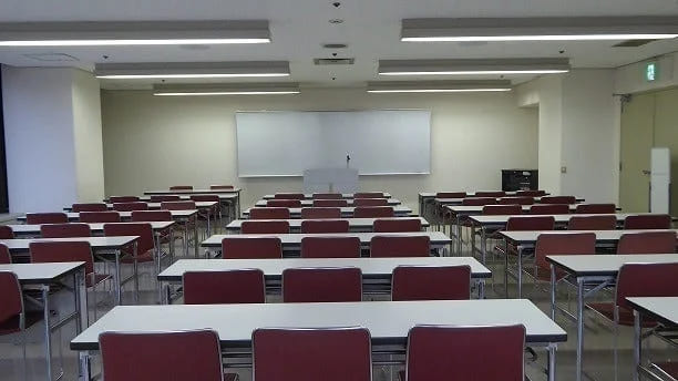 エル・おおさか（大阪府立労働センター）        