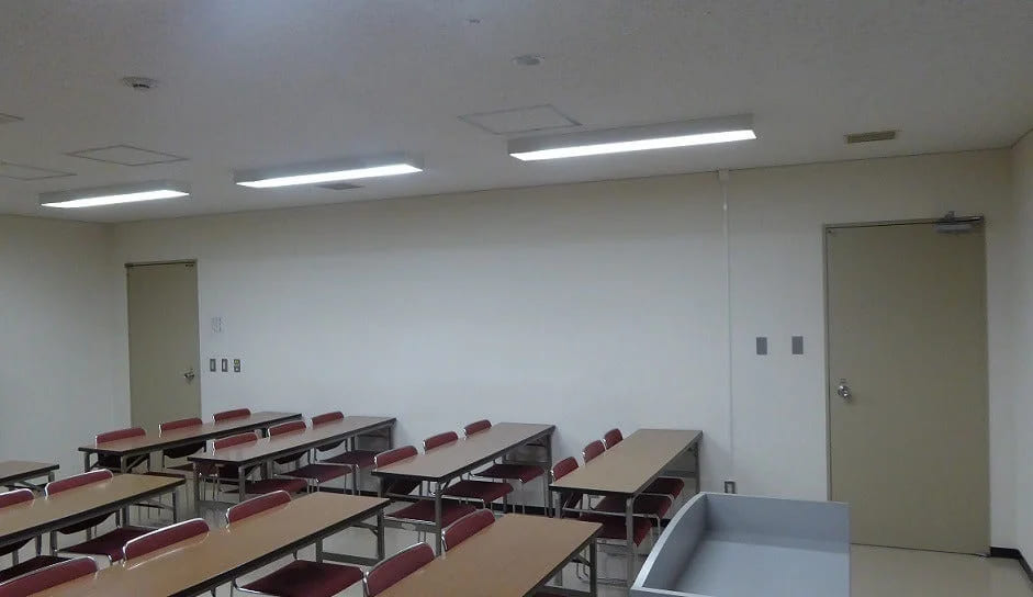 エル・おおさか（大阪府立労働センター）        