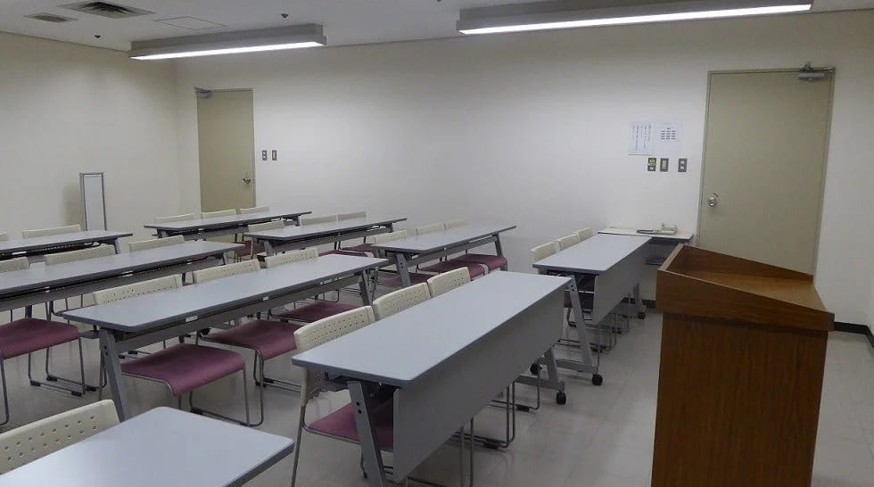 エル・おおさか（大阪府立労働センター）        