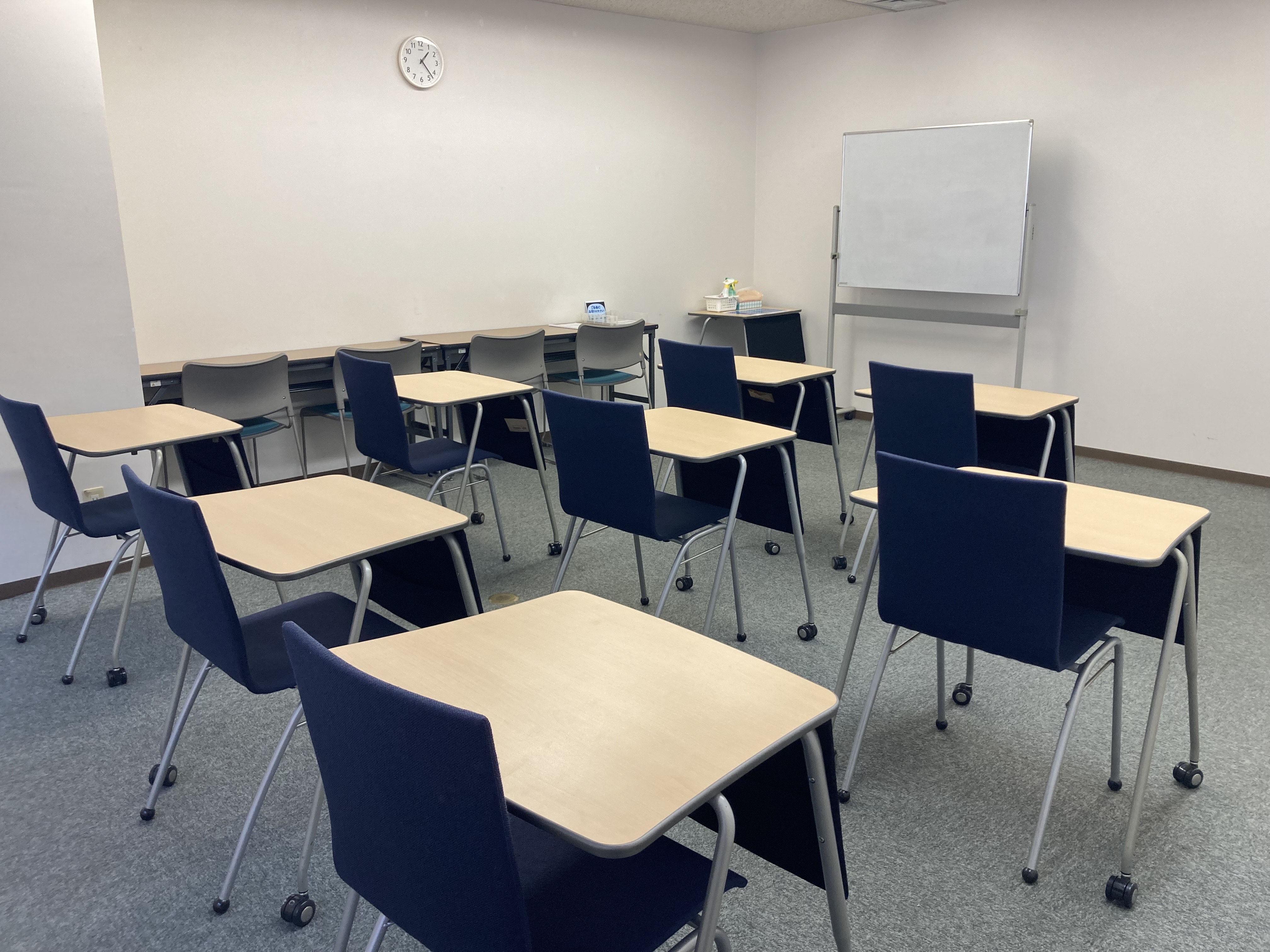 八洲学園大学 貸し会議室