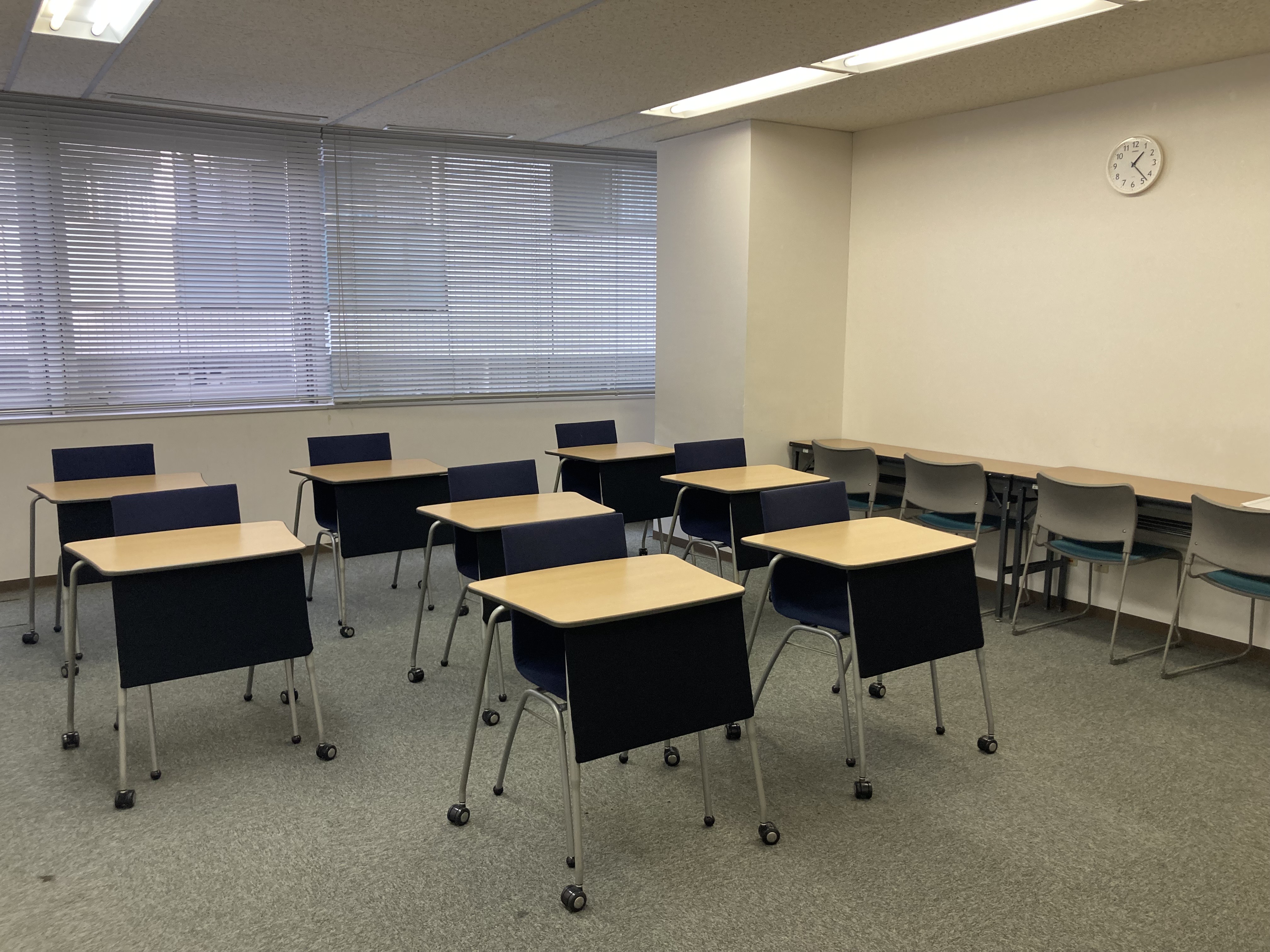 八洲学園大学 貸し会議室