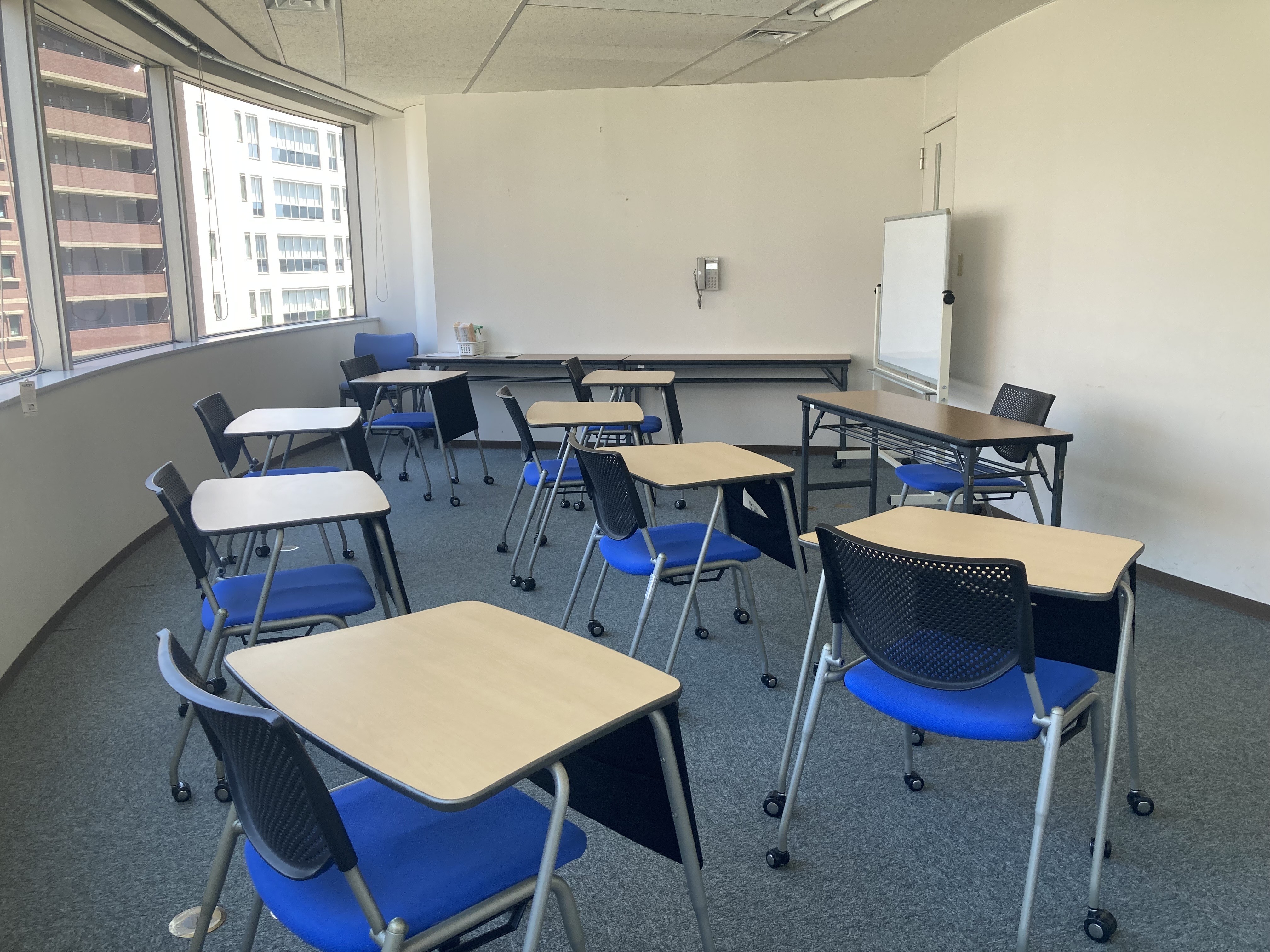 八洲学園大学 貸し会議室