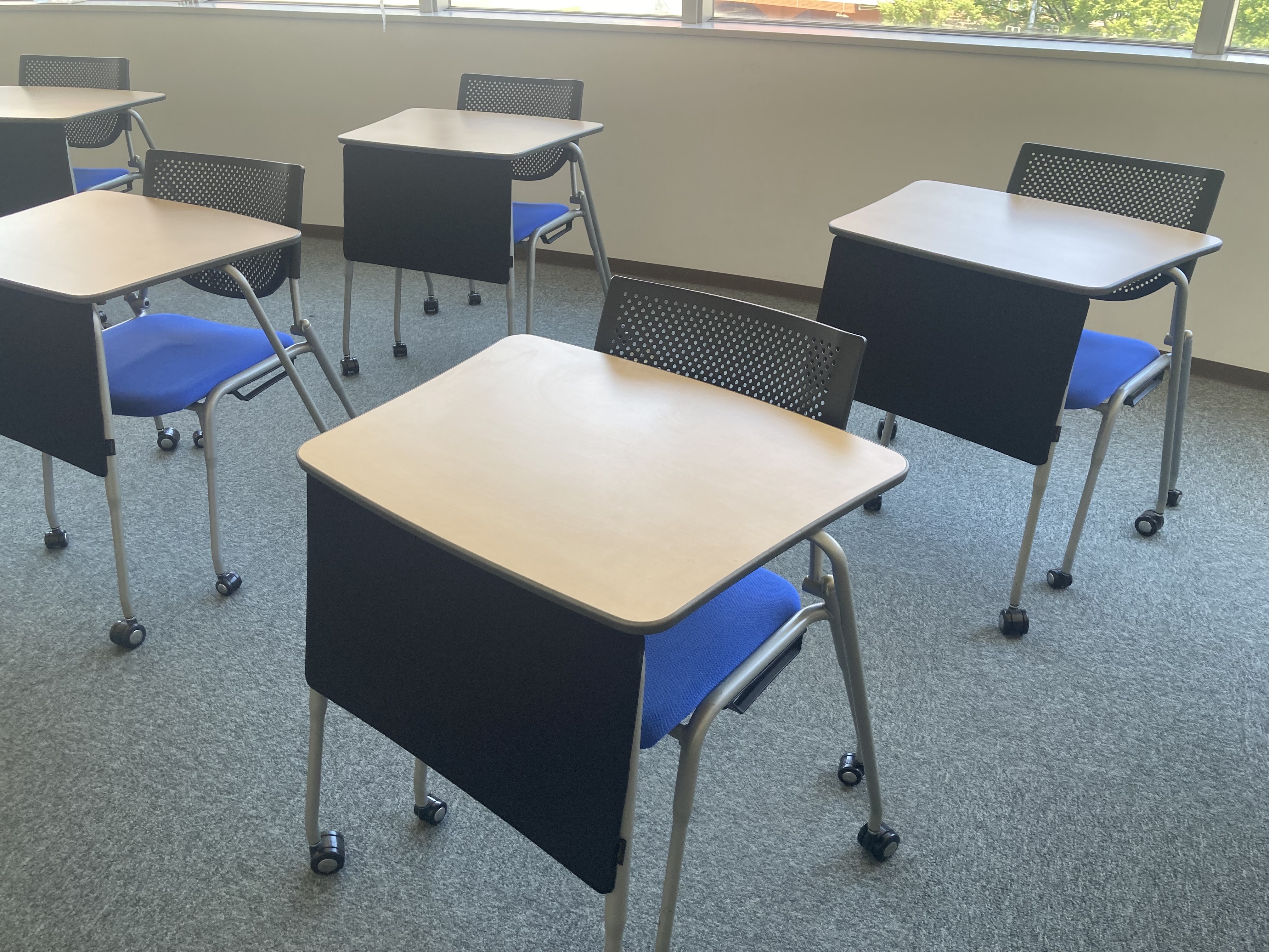 八洲学園大学 貸し会議室