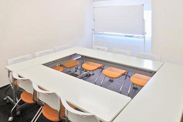 加瀬の貸し会議室 SKBIZGATES 12名収容